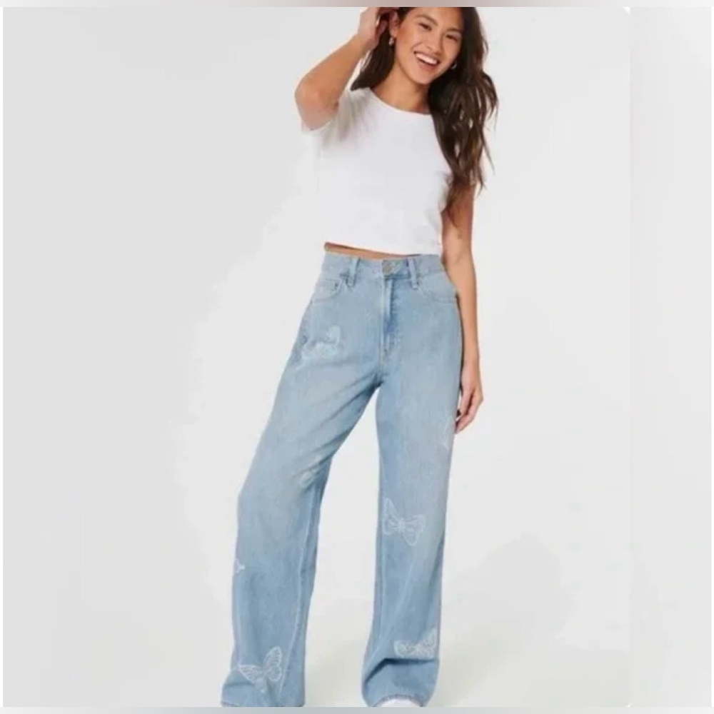 Hollister Light Blue High Rise Butterfly Print Light Weight Jeans / 10 regular
